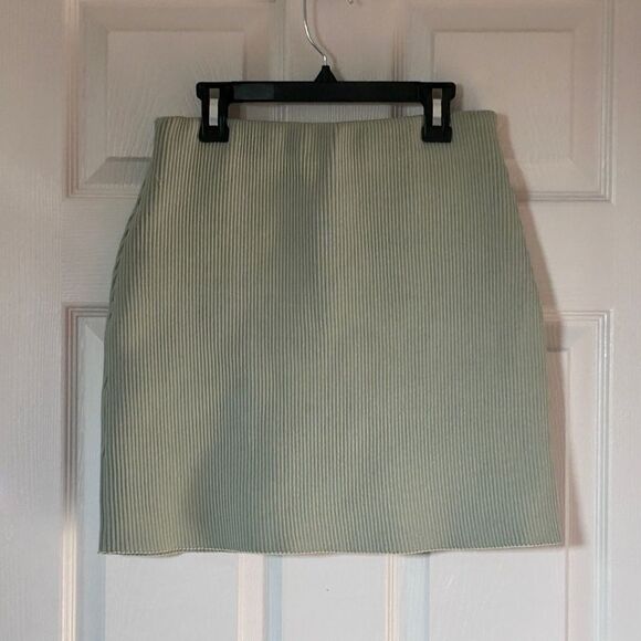 Moussy Mini Skirt - Picture 1 of 6